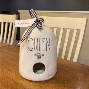 Rae Dunn Queen Bee Birdhouse